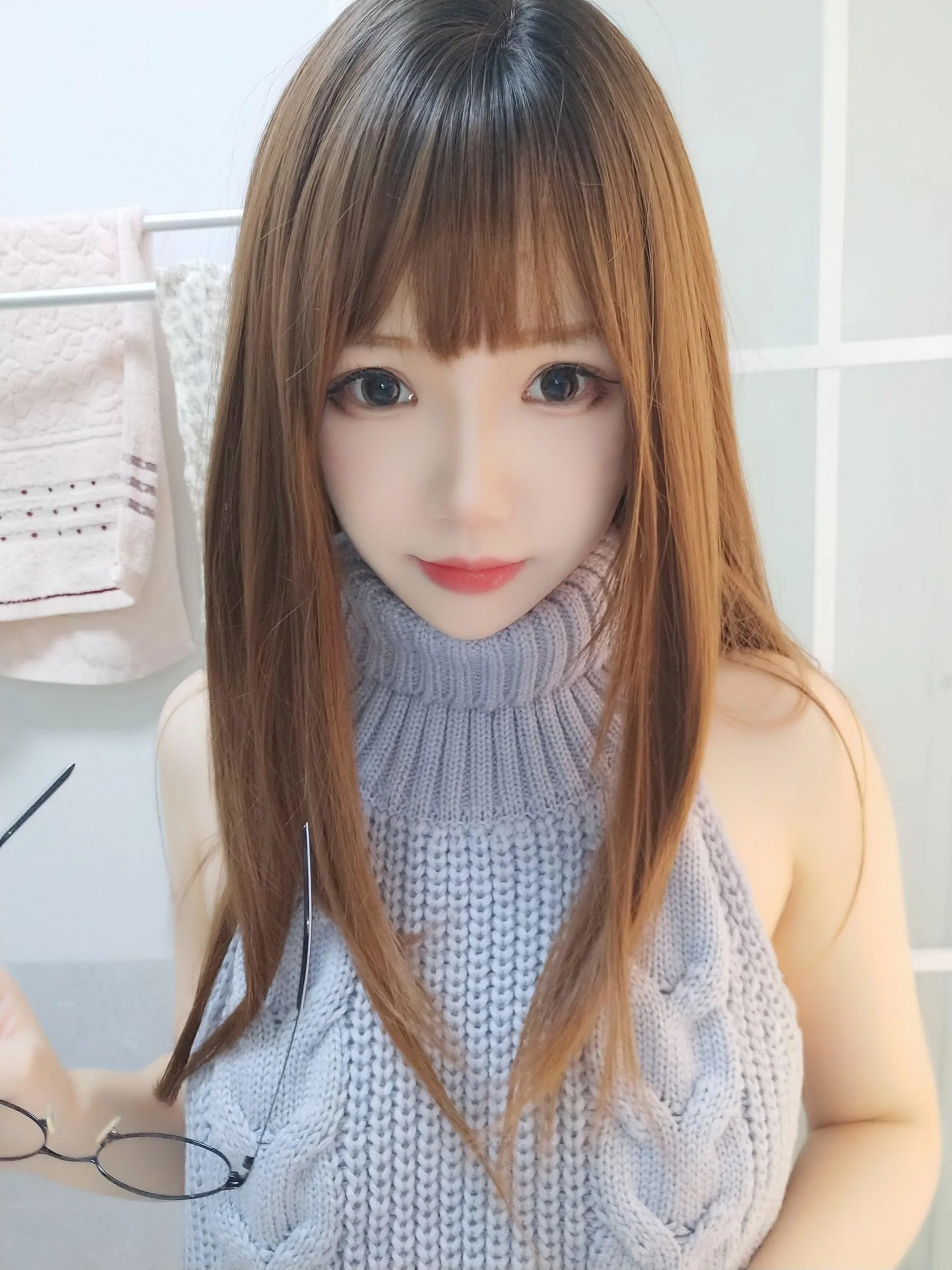 雪晴Astra – 自撮Vol.23 黑丝漏背毛衣[23] [42P]插图3